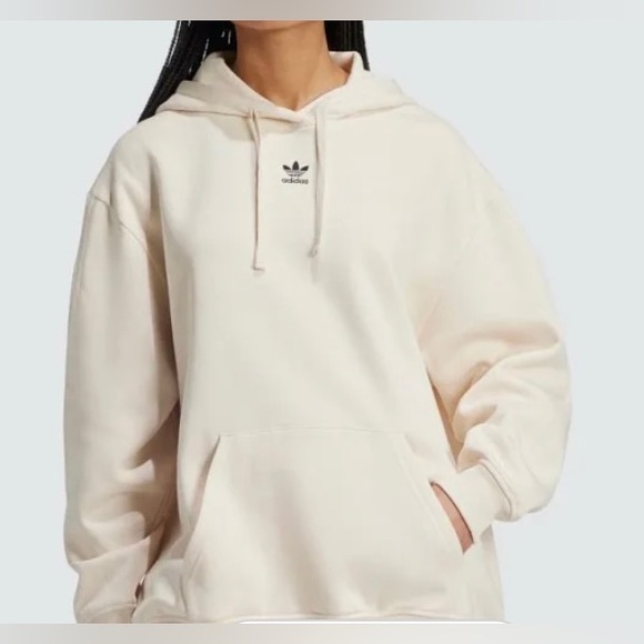 adidas Tops - NWT - Women’s M
Adidas Originals Essentials Oversized Off-White Hoodie